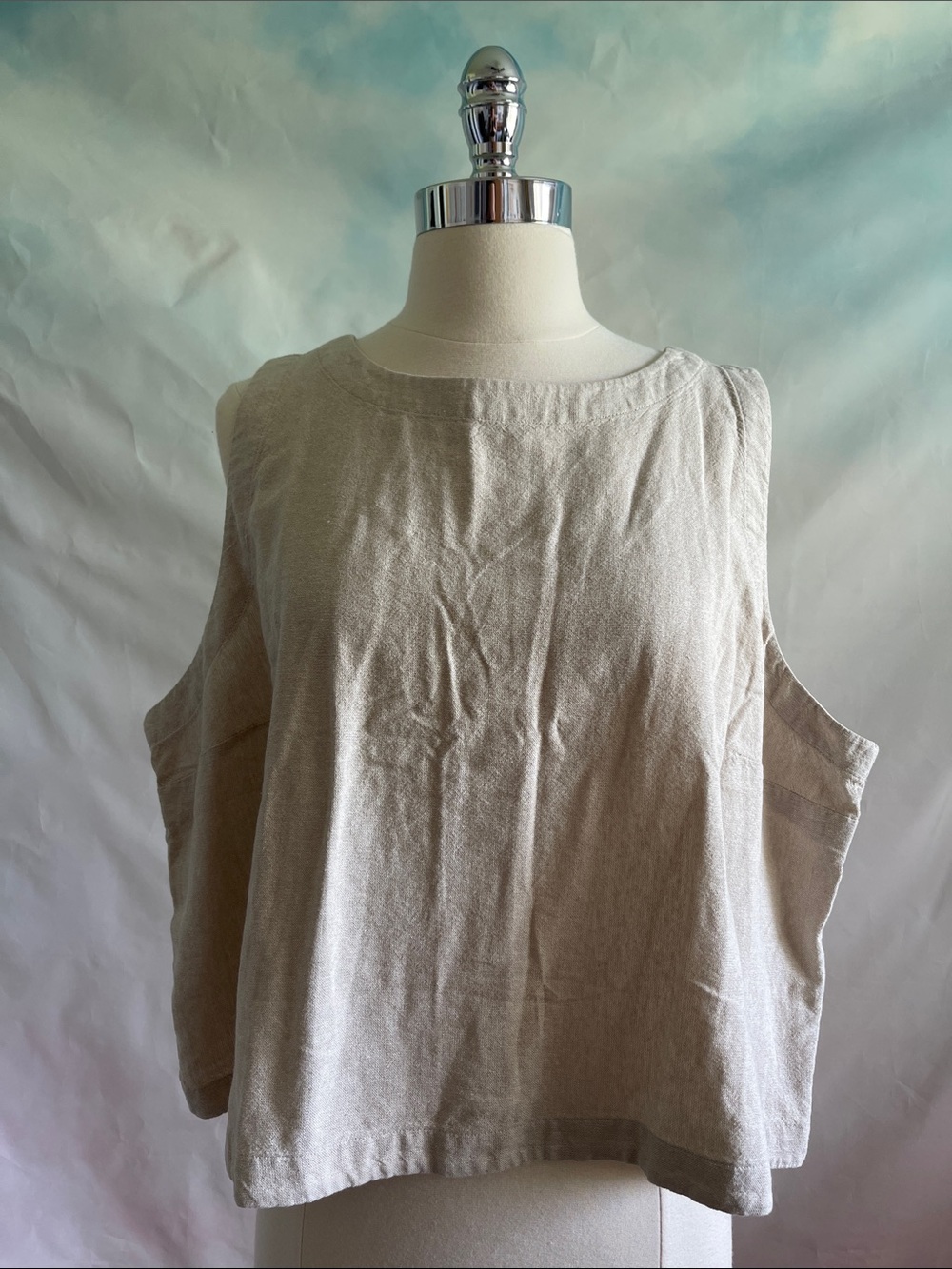 NWT Old Navy Neutral Linen-Blend Sleeveless Button-Back Tank Top